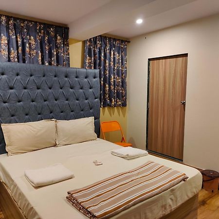 Hotel Garden View Inn - Near Nesco Мумбаи Экстерьер фото